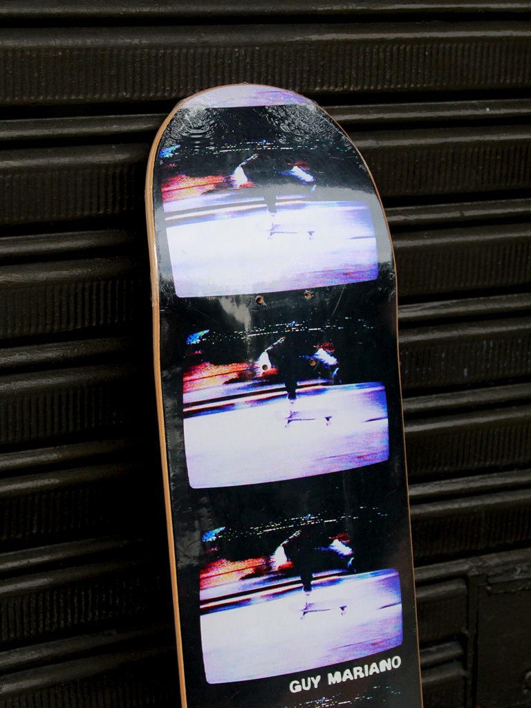 Tabla April - Guy Mariano - Imagen 3